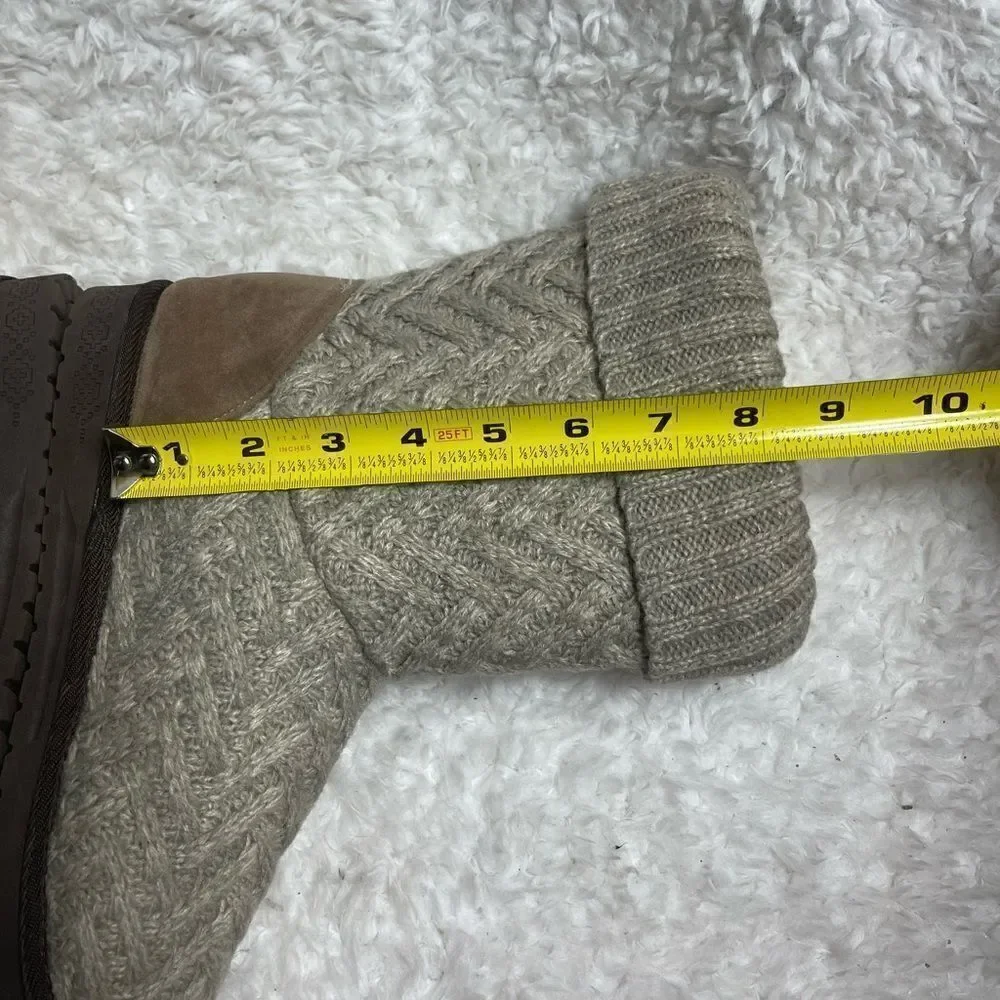 Mukluks beige and gray knit boots brown faux suede trim faux fur lining …